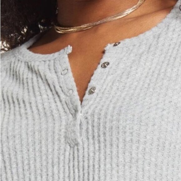 NEW Nordstrom Oversized Waffle Knit Snap Henley Long Sleeve Heather Grey Small S - Picture 13 of 13